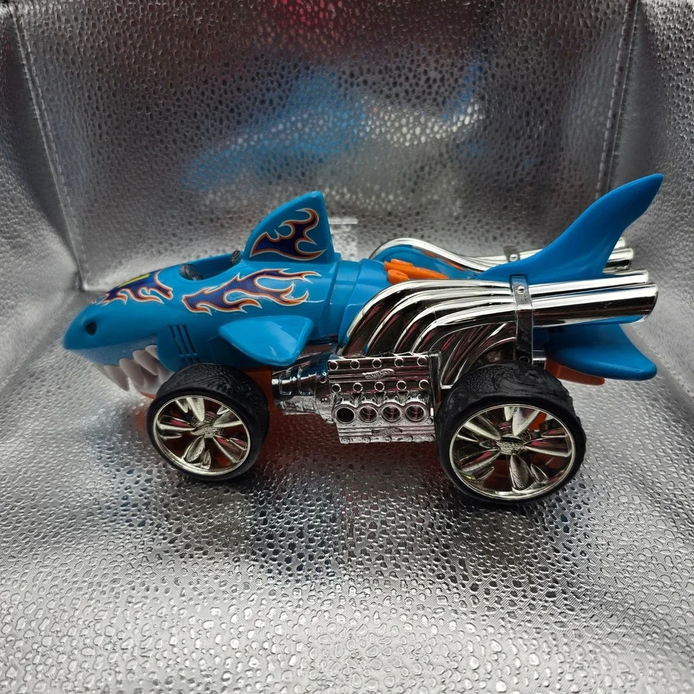 Hot Wheels Toy State Blue Shark Cruiser Car Light & Sounds Sharkruiser 2014 9